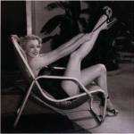 Frank Worth - Marilyn Monroe, Poolside (small) Size 8x8 by Frank Worth