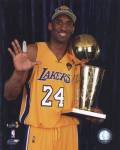 Kobe Bryant - 2010 NBA Finals Game 7 - Championship Trophy/5 Fingers in Studio(#27)